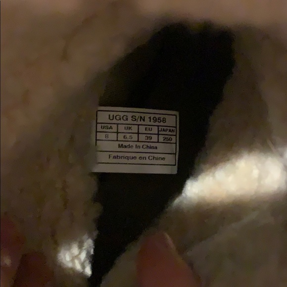 Ugg boots - Picture 3 of 3